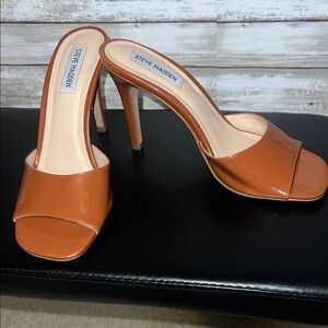 Steve Madden Tan Heels